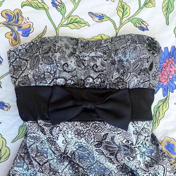 Grey and silver ruby rox - Picture 2 of 5